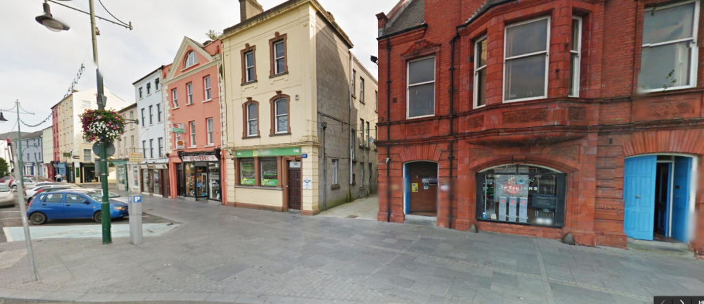 Major Opticians in Waterford shop front